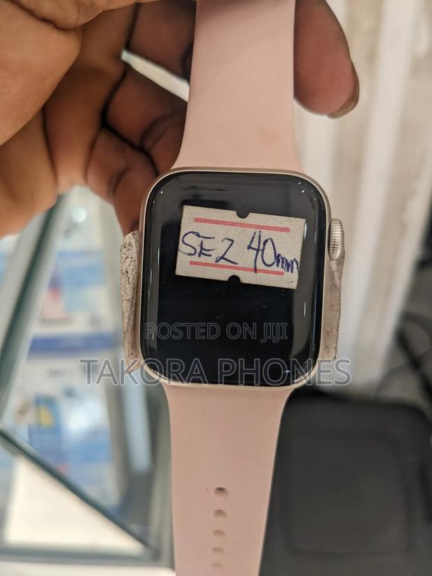 Apple Watch Series SE 2 40mm · Photo 3