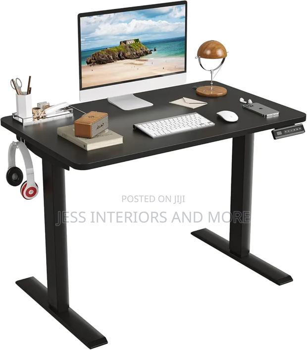 Electric Adjustable Gaming Table · Photo 2