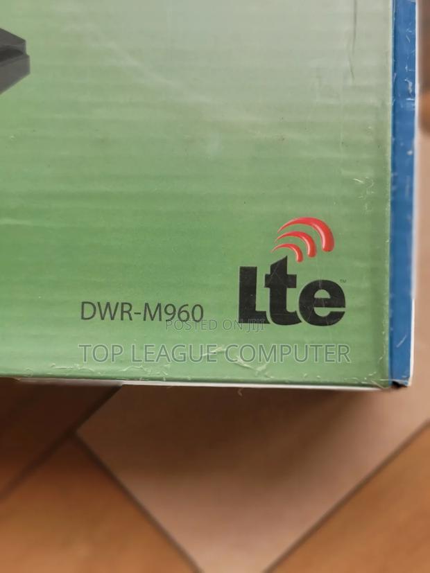 Brand New DWR-M960 D Link LTE Router photo 2