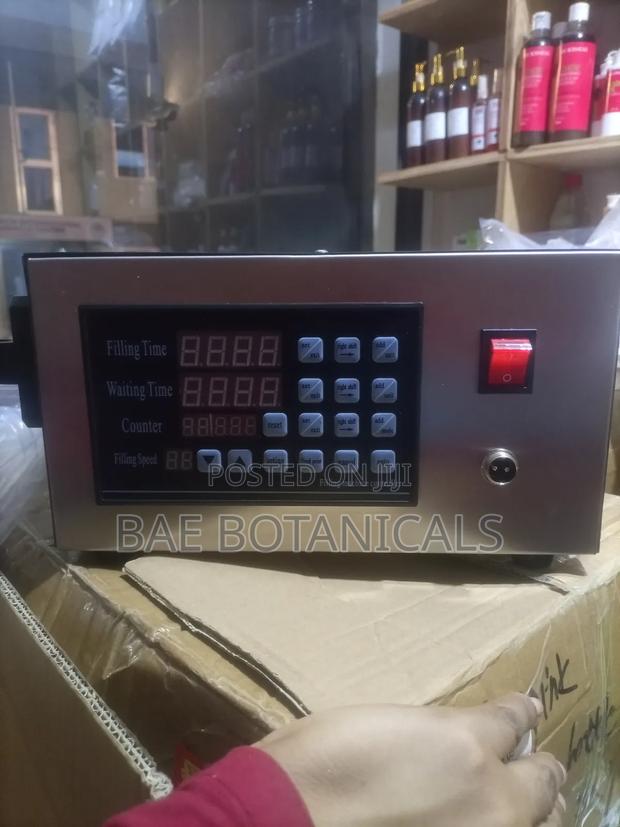 Semi Automatic Liquid Filing Machine (5ml to 3500ml) · Photo 4