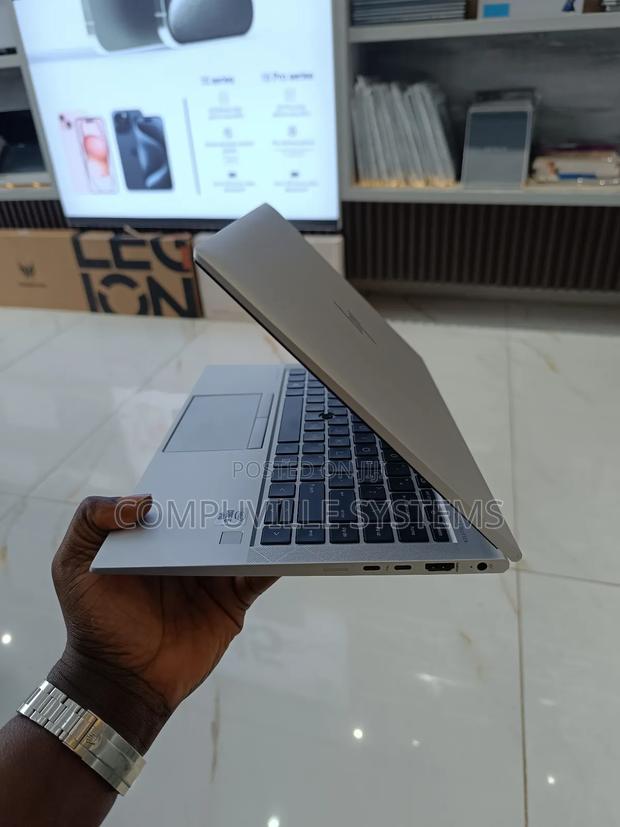 Laptop HP EliteBook 840 G7 16GB Intel Core I5 SSD 256GB · Photo 3