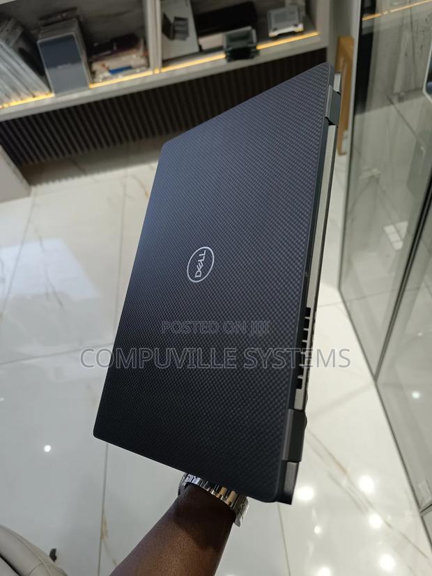 Laptop Dell Latitude 7300 8GB Intel Core I5 SSD 256GB · Photo 1