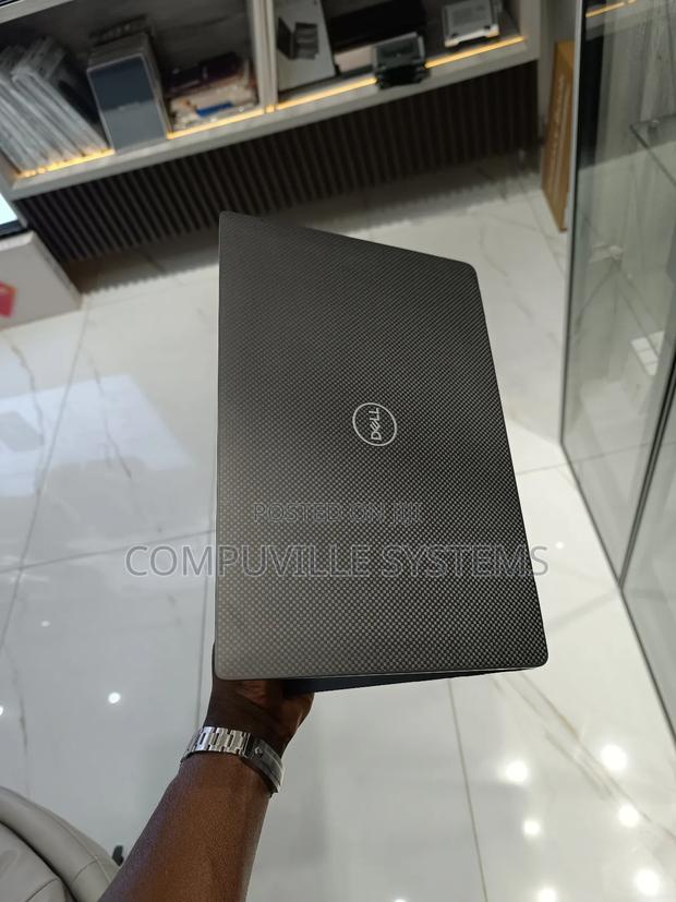 Laptop Dell Latitude 7300 8GB Intel Core I5 SSD 256GB · Photo 4