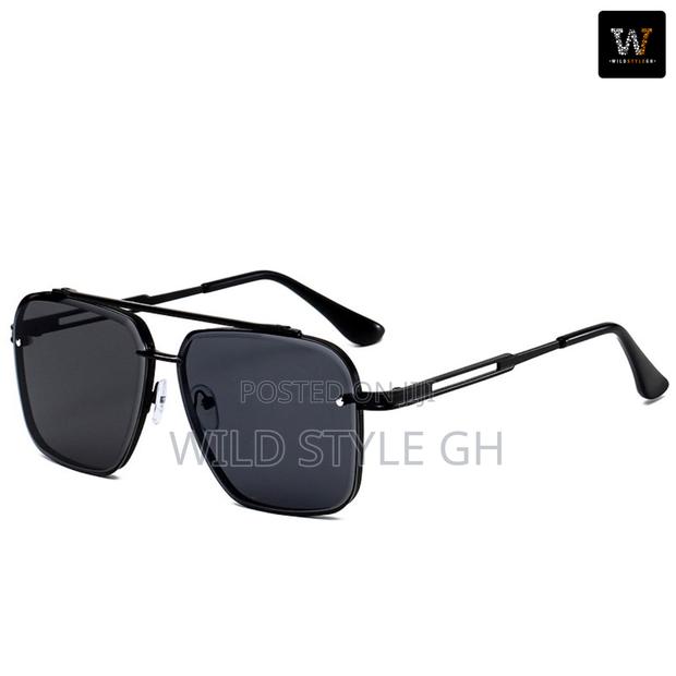 Classy UV400 Sunglasses photo 6