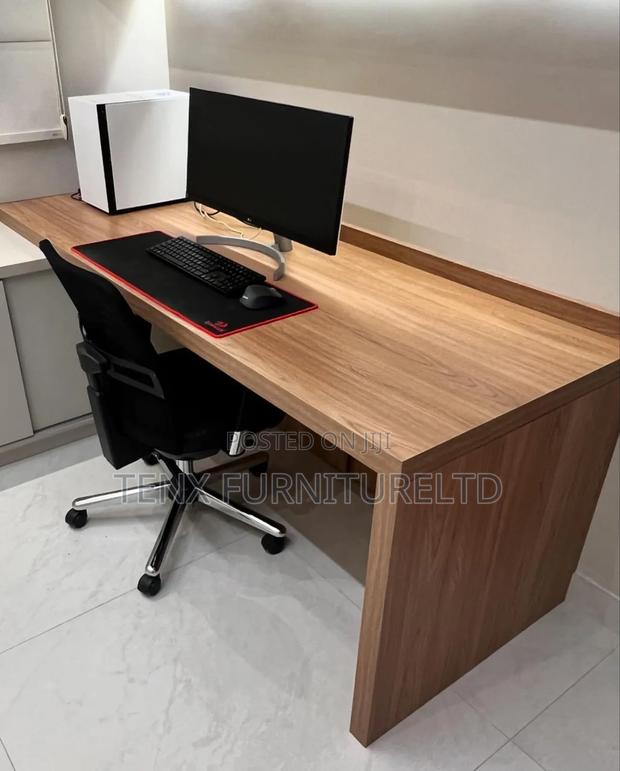 Office Desk (Uplift) · Photo 4