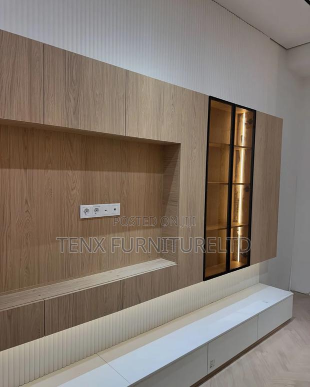 Tv Unit With Built Inn (Tv Space) · Photo 3