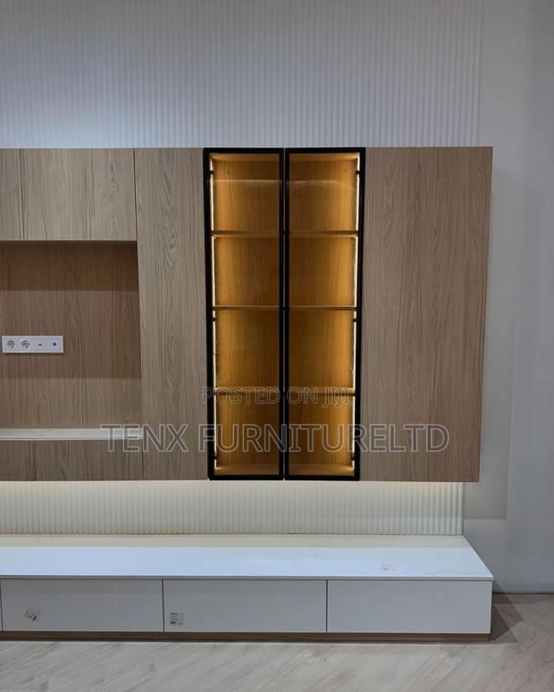 Tv Unit With Built Inn (Tv Space) · Photo 4