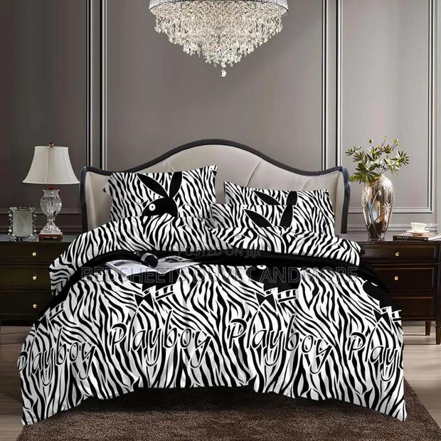 Cotton Bedsheet With 4 Pillow Cases · Photo 2