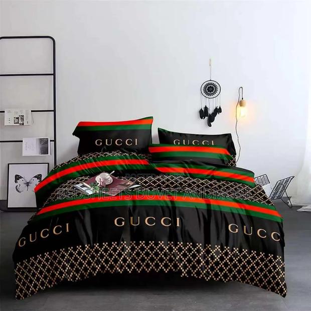 Gucci Bedsheet · Photo 2