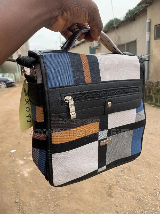 Men Shoulder Bags · Photo 4
