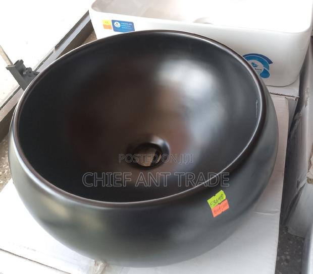 Round Pedicure Basin (Black) .F3648 · Photo 3