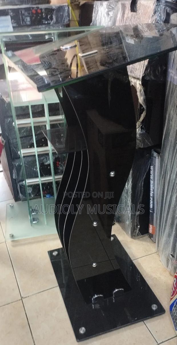 Classic Glass Pulpit · Photo 2
