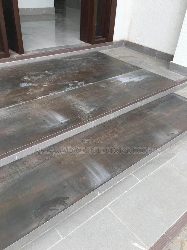 Sintered Stone(15mm) Use to Beautify Floors photo 4