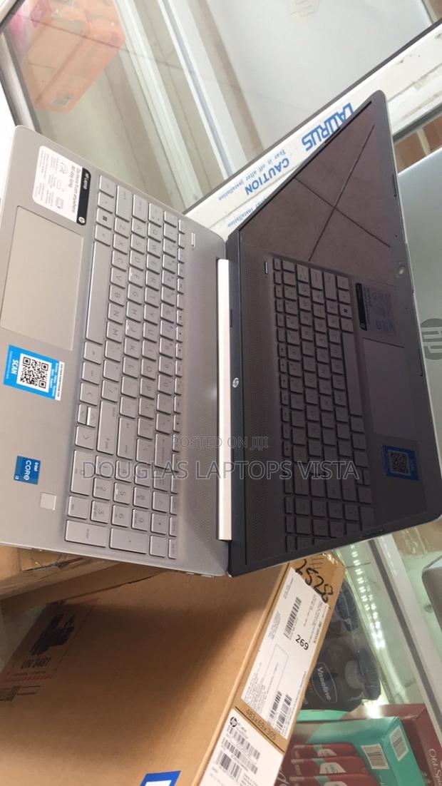 New Laptop HP 15-Dy1032wm 8GB Intel Core I3 SSD 256GB