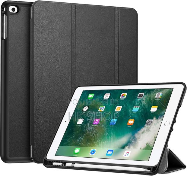 iPad 6th Generation 9.7 Inch Smart Case With Pen Slot Space · Photo 4
