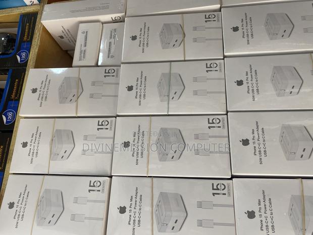 iPhone 15 Pro Max Charger 50w Type C to Type C · Photo 4