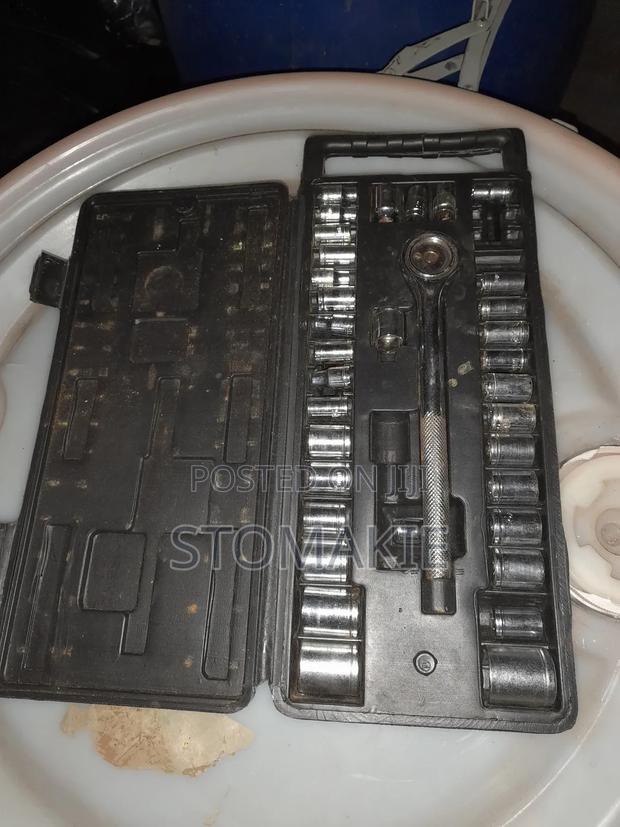 40 Piece Tool Set · Photo 2
