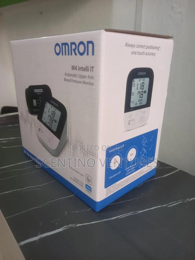 Omron Digital Blood Pressure Monitor M4 · Photo 4