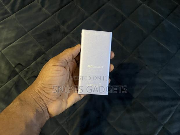 VERBATIM Wireless Slim Power Bank (10,000mah) photo 5