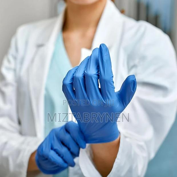 100 Blue Nitrile Gloves for Medical Use photo 3