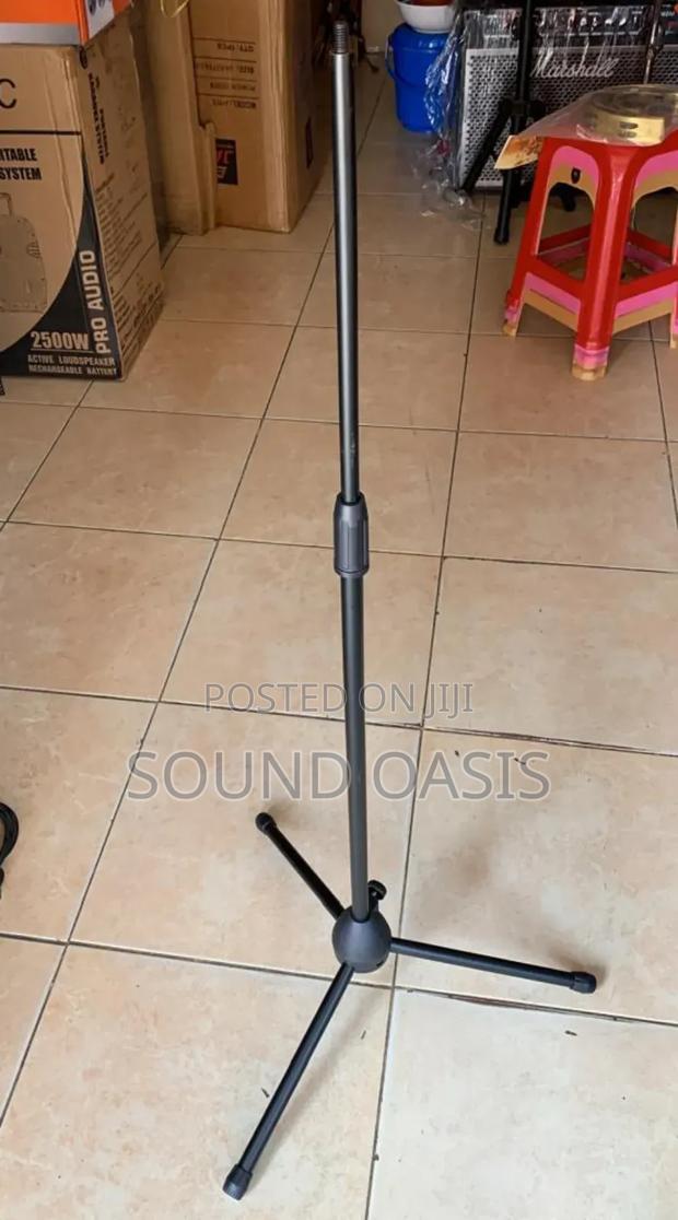 Microphone Pole · Photo 2