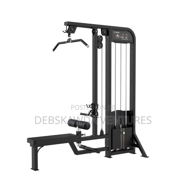 Commercial Lat Pull · Photo 4