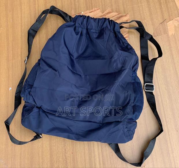 Adidas String Bag · Photo 4