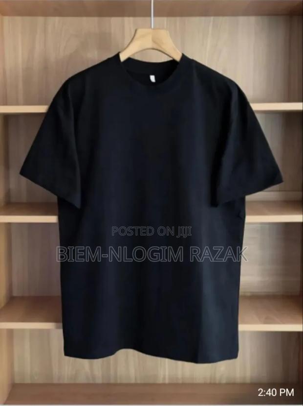 Original Plain Tshirts Available in Stock · Photo 4