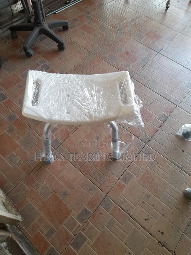 Shower Seat · Photo 2