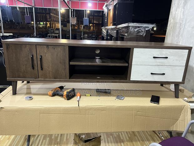6ft Long Imported Tv Stand · Photo 2