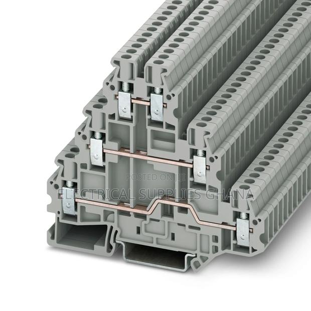 Multi-Level Terminal Block · Photo 2