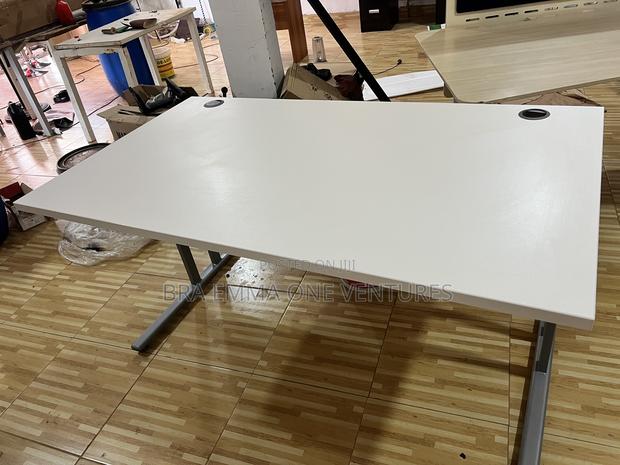 Uk Used Table · Photo 3