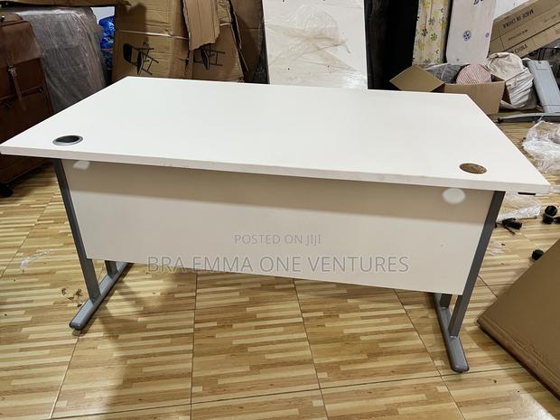 Uk Used Table · Photo 4