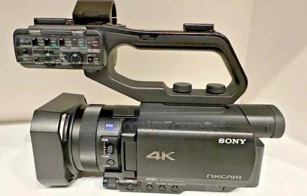 SONY HXR-Nx80 Nxcam Camcorder
