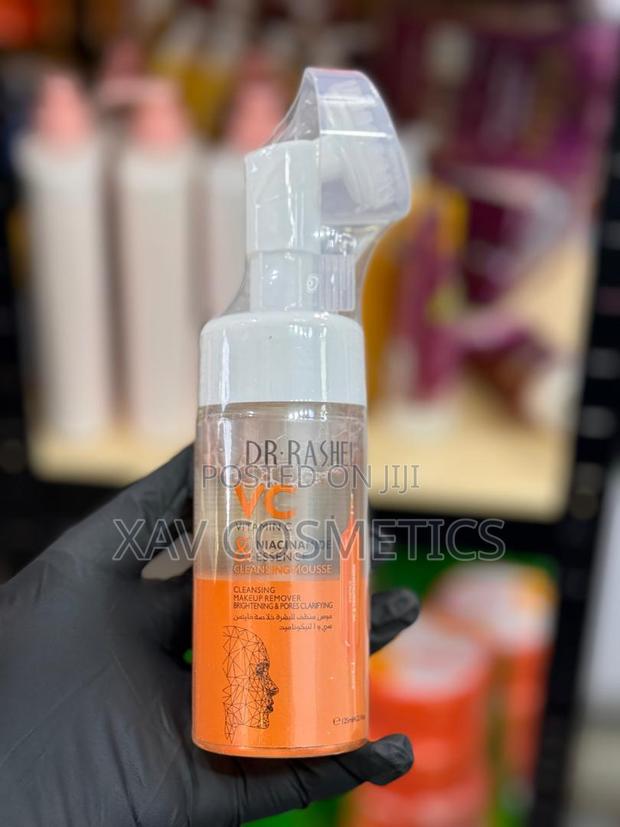 Dr Rashel Vitamin C Niacinamide Cleansing Mousse · Photo 2