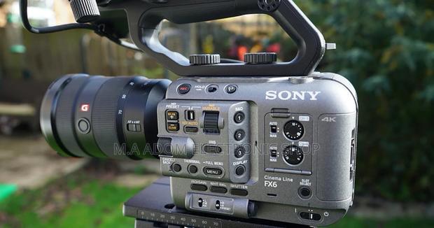 Sony FX6 Full-Frame Cinema Camera (Body Only) · Photo 2
