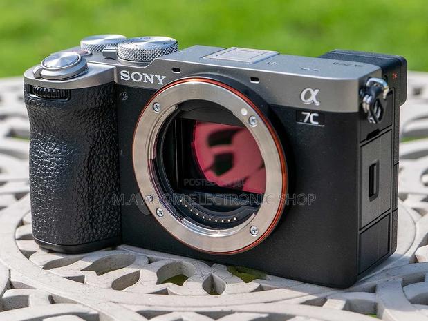 Sony A7c II Mirrorless Camera (Black) · Photo 4