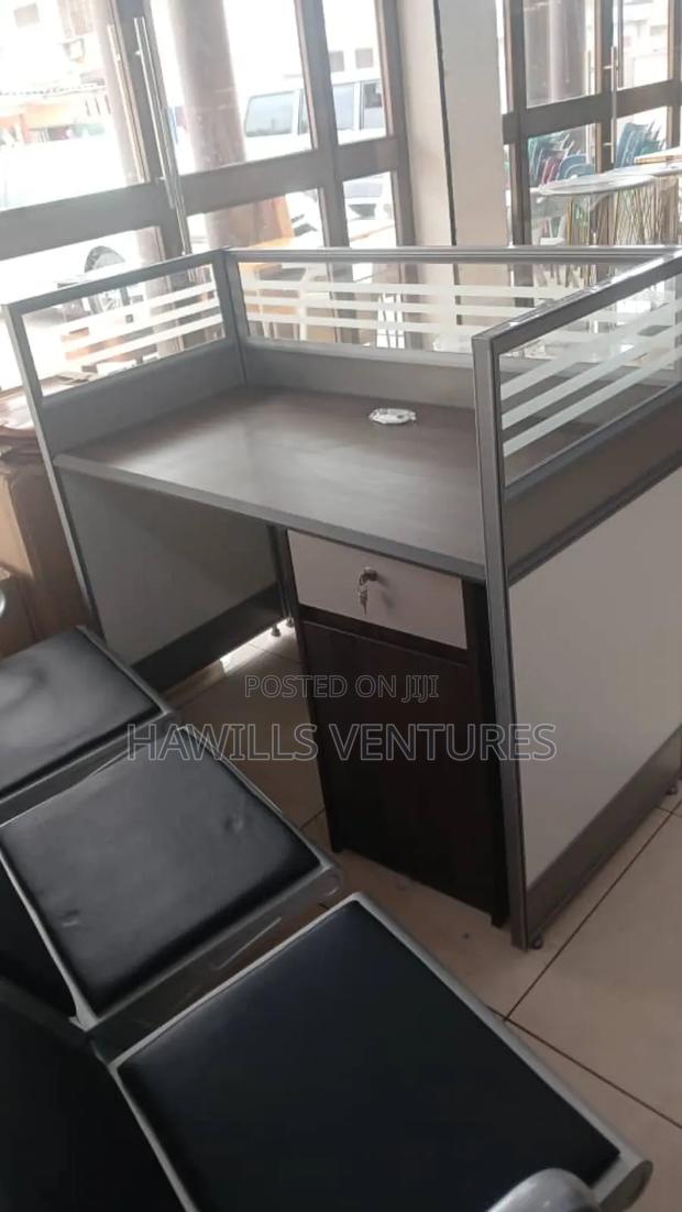 Receiption Table · Photo 2