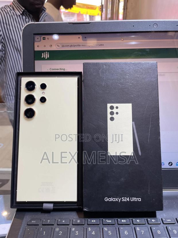 New Samsung Galaxy S24 Ultra 256 GB Gold