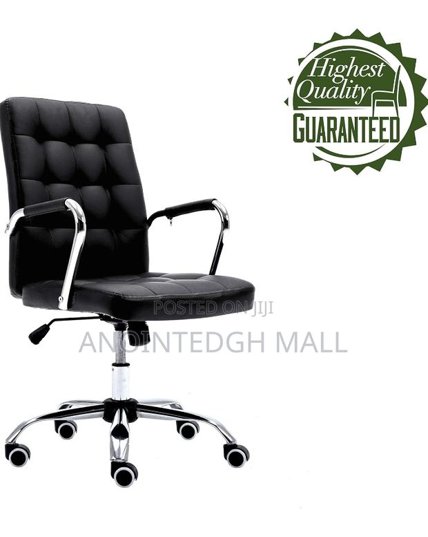 Leather Swivel Chair - Black · Photo 3
