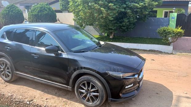 Mazda CX-5 Touring i-ACTIV AWD 2019 Black photo 2