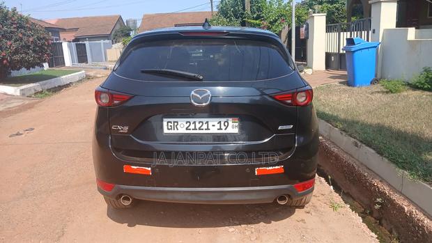 Mazda CX-5 Touring i-ACTIV AWD 2019 Black photo 6