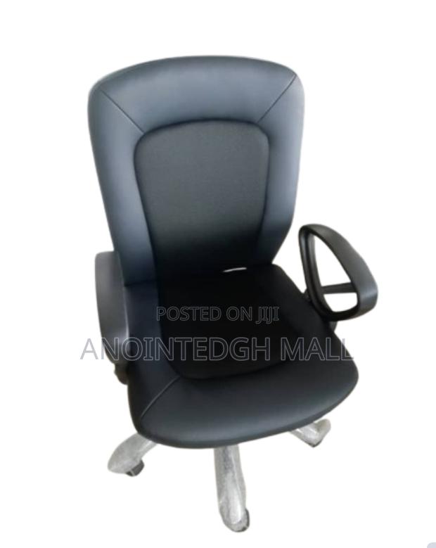 Leather Swivel Chair - Black · Photo 3