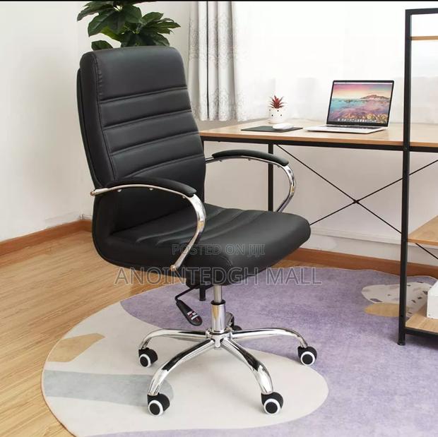 High Quality Leather Cushion Office Chair - Black · Photo 3