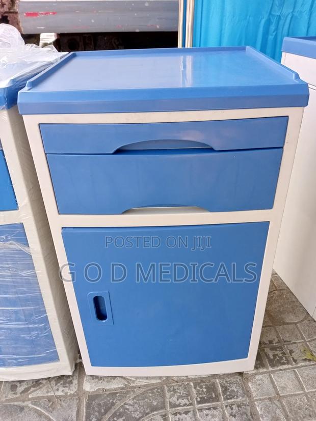 Bed Side Locker · Photo 2