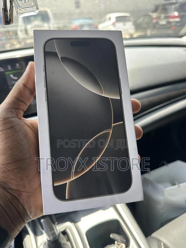 New Apple iPhone 16 Pro Max 512 GB Gold