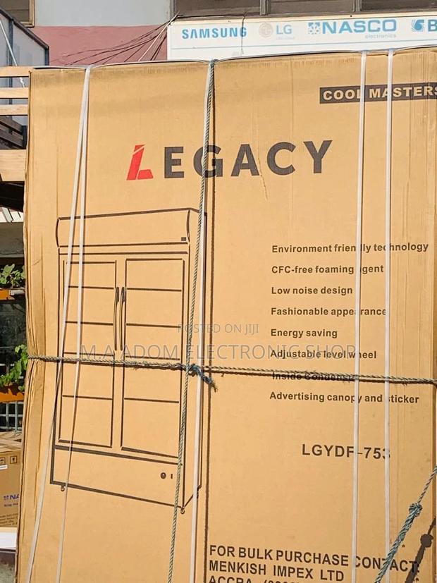 Well Design Legacy Double Door Display Refrigerator · Photo 2
