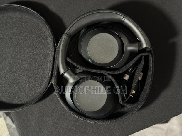Sony Ult Wear Wireless Noise Canceling Headphones photo 6