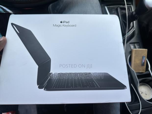 Magic Keyboard for iPad Pro 11‐Inch (M4) - Black ( 2024 ) · Photo 3