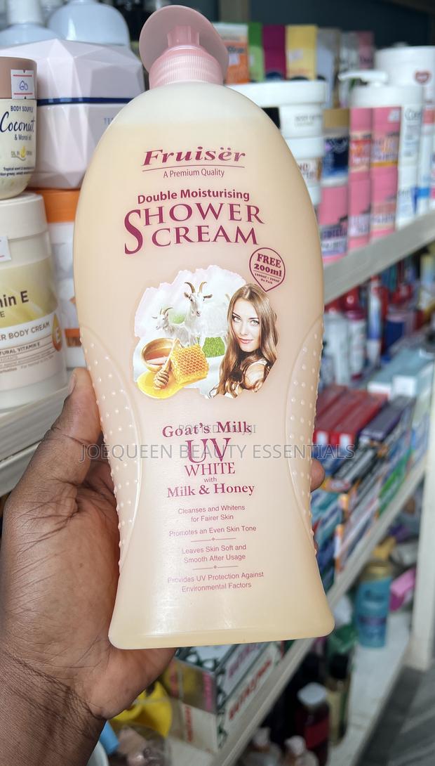 Fruiser Double Moisturizing Shower Cream · Photo 4